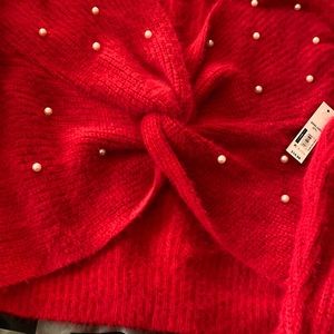Long-sleeve pearly sweater
